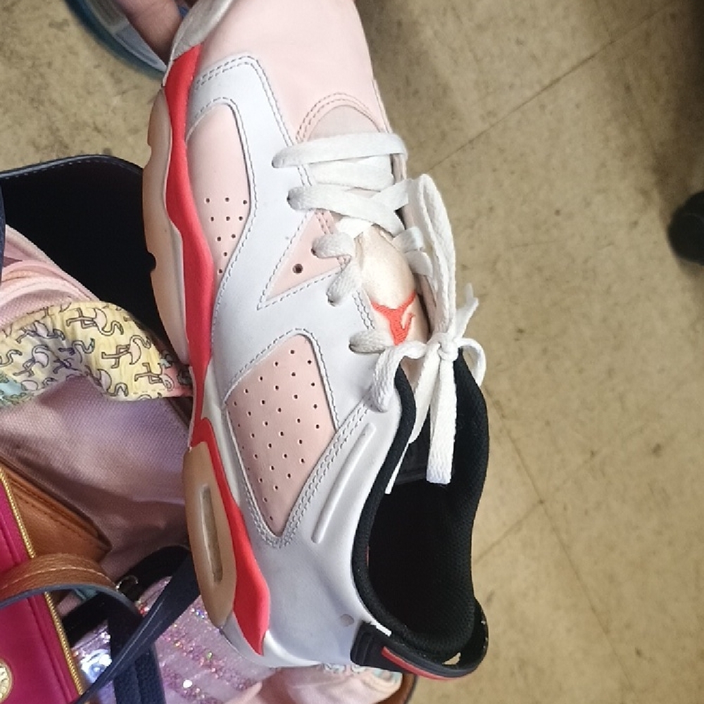 Nike Women's Athletic Shoes - Pink and White